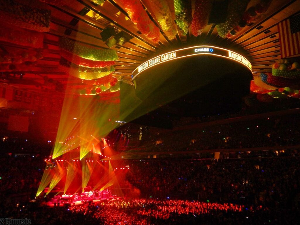 Phish Kicks Off Annual New Year’s Eve Run at Madison Square Garden Phish Kicks Off Annual New Year’s Eve Run at Madison Square Garden
