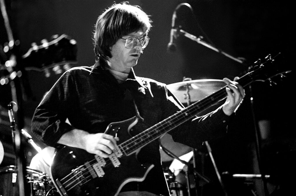Dead & Company Announce ‘Dead Forever’ Residency at The Sphere Phil Lesh, Grateful Dead Co-Founder/Bassist, Dies At 84